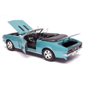 CHEVROLET CAMARO SS 396 1967 METALLIC LIGHT BLUE 1:18 Maisto Auto Stradali Modellino