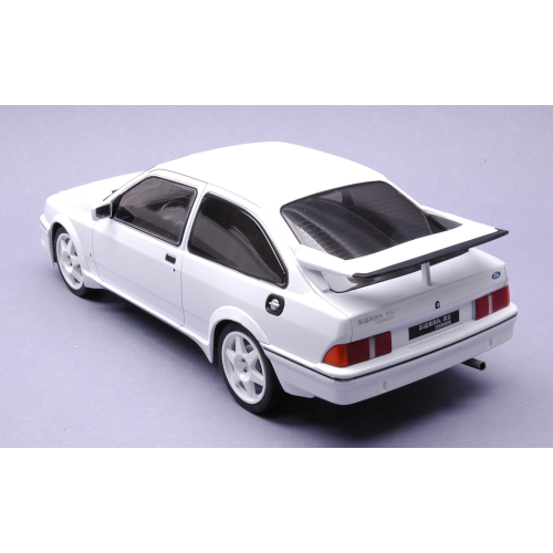 FORD SIERRA RS COSWORTH 1988 WHITE 1:18 Ixo Model Auto Stradali Modellino