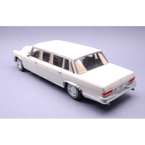 MERCEDES 600 (W100) 1969 WHITE 1:18 ModelCarGroup Auto Stradali Modellino