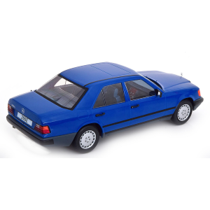 MERCEDES 260 E (W124) 1984 DARK BLUE 1:18 ModelCarGroup Auto Stradali Modellino