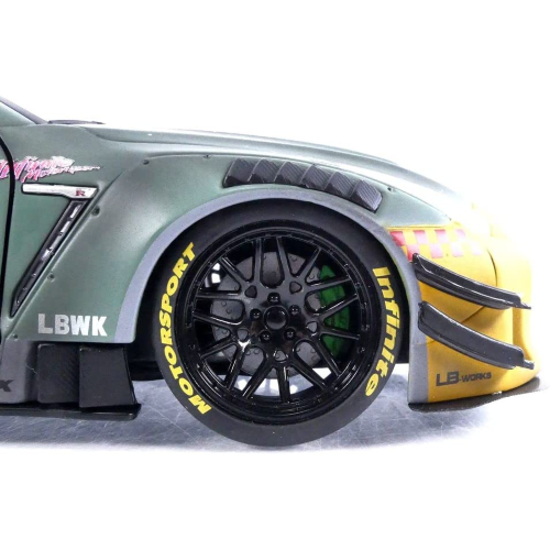 NISSAN GT-R (R35) LIBERTY WALK BODY KIT 2.0 2022 ARMY FIGHTER 1:18 Solido Auto Stradali Modellino
