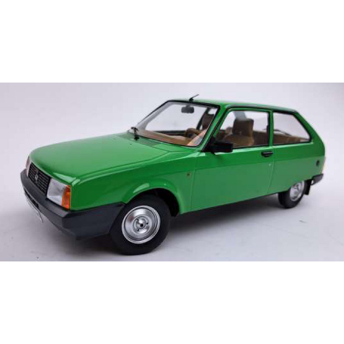 OLTCIT CLUB 1990 GREEN 1:18 Triple 9 Auto Stradali Modellino