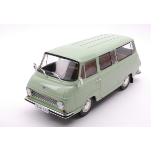 SKODA 1203 1968 LIGHT GREEN 1:24 Whitebox Auto Stradali Modellino