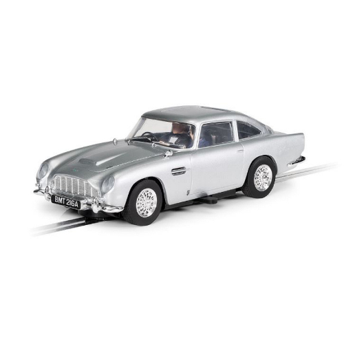 JAMES BOND ASTON MARTIN DB5 "GOLDFINGER" SLOT 1:32 Scalextric Slot Modellino