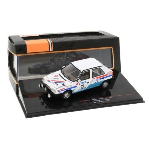 SKODA FAVORIT 136L N.21 BARUM RALLY 1990 KRECEK/KRECMAN 1:43 Ixo Model Auto Rally Modellino