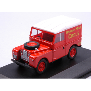 LAND ROVER SERIES 1 88 BERTRAM CIRCUS 1:43 Oxford Veicoli Commerciali Modellino
