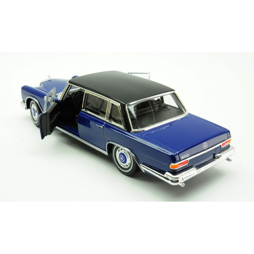 MERCEDES 600 1963 BLUE/BLACK 1:24 Welly Auto Stradali Modellino