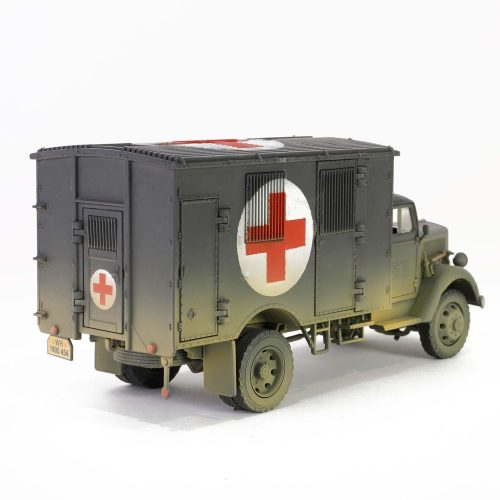 OPEL BLITZ GERMAN 4x4 AMBULANCE 1940 VERDE MILITARE 1:32 Forces of Valor Mezzi Militari Modellino