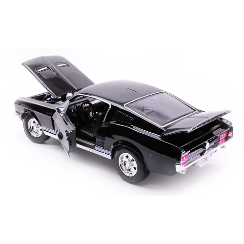FORD MUSTANG GTA FASTBACK 1967 BLACK 1:18 Maisto Auto Stradali Modellino