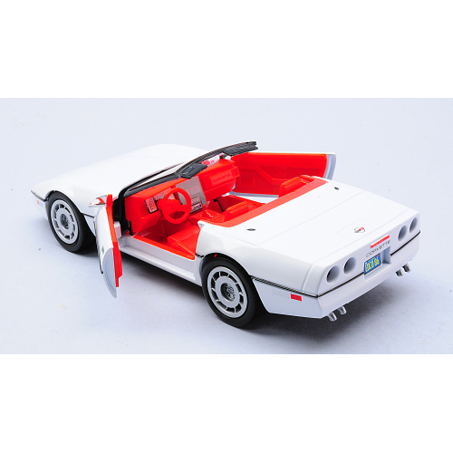 CHEVROLET CORVETTE 1986 WHITE 1:24 MotorMax Auto Stradali Modellino