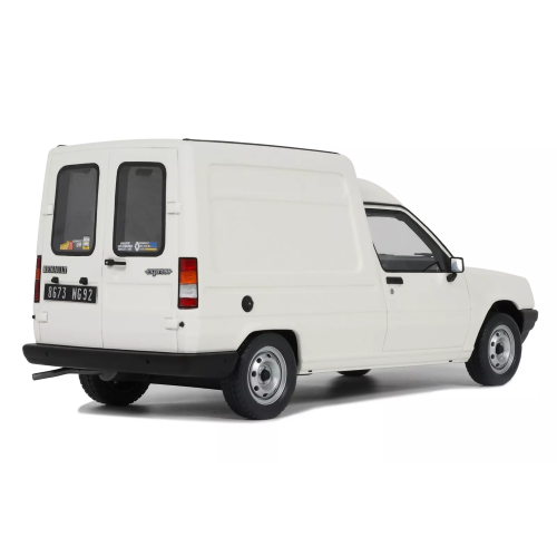 RENAULT EXPRESS 1985 BLANC PANDA 1:18 Ottomobile Auto Stradali Modellino