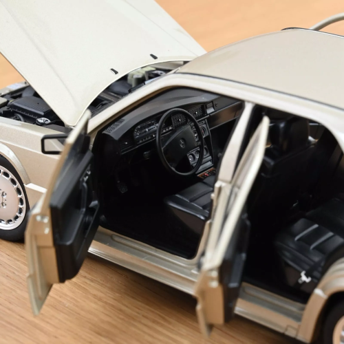 MERCEDES 190 E 2.3-16 1984 SMOKE SILVER METALLIC 1:18 Norev Auto Stradali Modellino