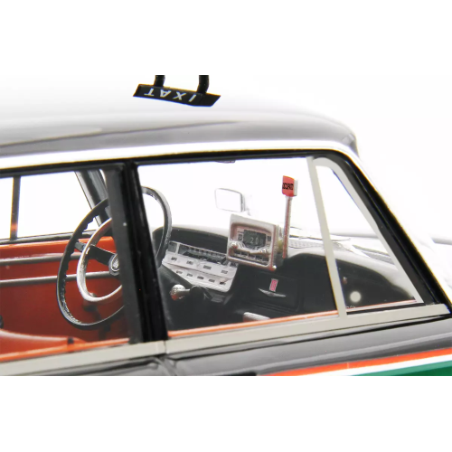 FIAT 1300 1961 TAXI MILANO 1:18 Laudo Racing Taxi Modellino