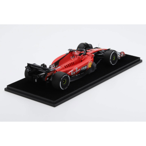 FERRARI SF-23 N.16 4TH SINGAPORE GP 2023 C.LECLERC 1:18 Looksmart Formula 1 Modellino