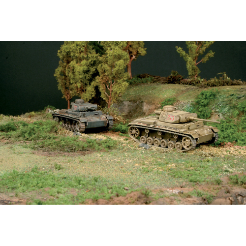 CARRO ARMATO PZ KPFW AUSF J KIT 1:72 Italeri Kit Mezzi Militari Modellino