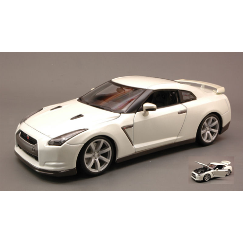 NISSAN GTR 2009 WHITE 1:18 Burago Auto Stradali Modellino
