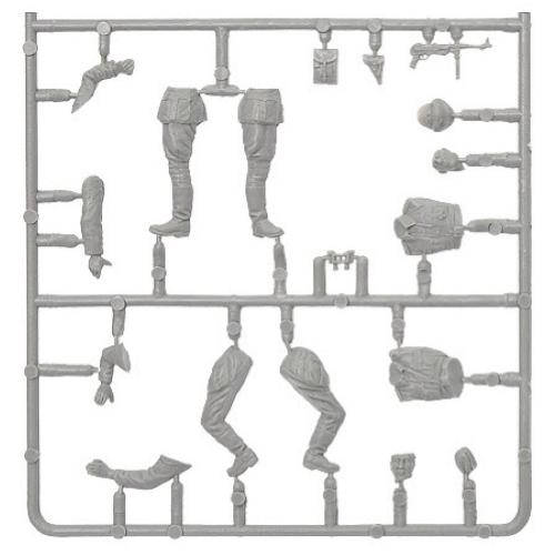 GERMAN OFFICERS & DRIVERS KIT 1:35 Miniart Kit Figure Militari Modellino
