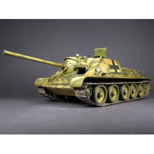 JAGDPANZER SU-85 (R) W/CREW KIT 1:35 Miniart Kit Mezzi Militari Modellino