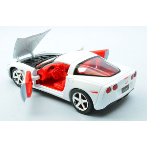 CHEVROLET CORVETTE C6 COUPE' 2005 WHITE 1:24 MotorMax Auto Stradali Modellino