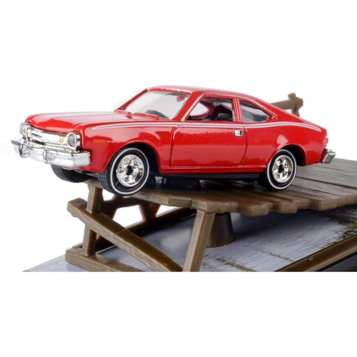 DIORAMA AMC HORNET 1974 "007 THE MAN WITH THE GOLDEN GUN" 1:64 MotorMax Movie Modellino