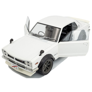 NISSAN SKYLINE (C10) HAKOSUKA SOLIDO WORKS 1970 PEARL WHITE 1:18 Solido Auto Stradali Modellino