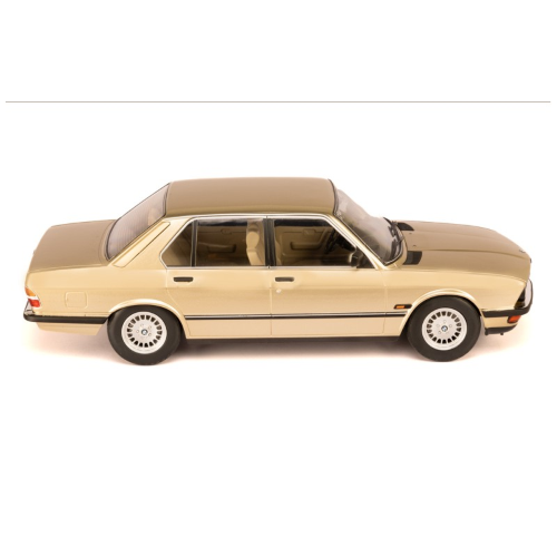 BMW 520I (E28) 1987 GOLD 1:18 Ixo Model Auto Stradali Modellino
