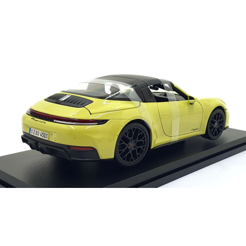 PORSCHE 911 (992.2) TARGA 4 GTS HYBRID 2025 LIGHT YELLOW 1:18 Maisto Auto Stradali Modellino
