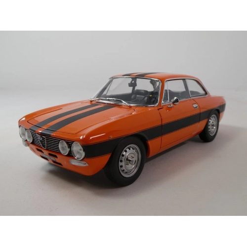 ALFA ROMEO 2000 GTV 1973 ORANGE 1:18 Norev Auto Stradali Modellino