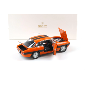 ALFA ROMEO 2000 GTV 1973 ORANGE 1:18 Norev Auto Stradali Modellino