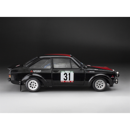 FORD ESCORT RS 1800 N.31 RALLY PORTUGAL 1981 K.SHINOZUKA-B.HARRIS 1:18 SunStar Auto Rally Modellino
