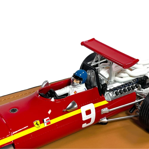 FERRARI 312F1/68 NURBURGRING GP 1968 J.ICKX WITH DRIVER 1:18 Tecnomodel Formula 1 Modellino