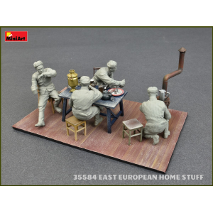 EAST EUROPEAN HOME STUFF KIT 1:35 Miniart Kit Figure Militari Modellino