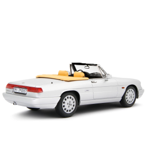 ALFA ROMEO SPIDER 1.6-2.0I 1990 SILVER 1:18 Laudo Racing Auto Stradali Modellino