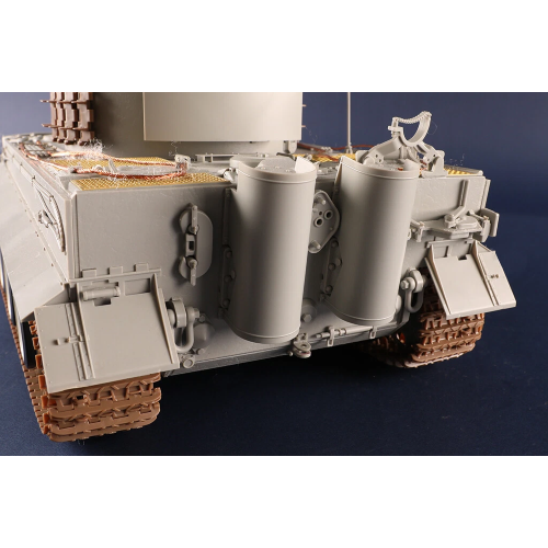 CARRO TIGER I PZ.KPFW.VI KIT 1:16 Trumpeter Kit Mezzi Militari Modellino
