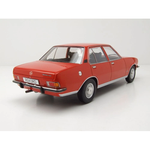 OPEL REKORD D 1972 RED 1:18 ModelCarGroup Auto Stradali Modellino