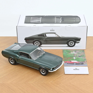 FORD MUSTANG FASTBACK 1968 SATIN GREEN METALLIC 1:12 Norev Auto Stradali Modellino