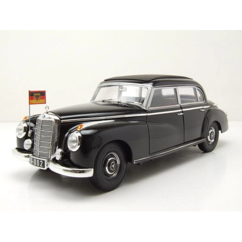 MERCEDES 300 1955 KONRAD ADENAUER 1:18 Norev Auto Stradali Modellino