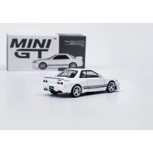 NISSAN SKYLINE GT-R (R32) VEILSIDE COMBAT C-I WHITE 2011 1:64 Mini GT Auto Stradali Modellino