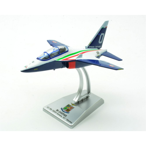 M-346 PAN (Progetto Leonardo) NUOVA LIVREA FRECCE TRICOLORI 1:100 Italeri Aerei Modellino