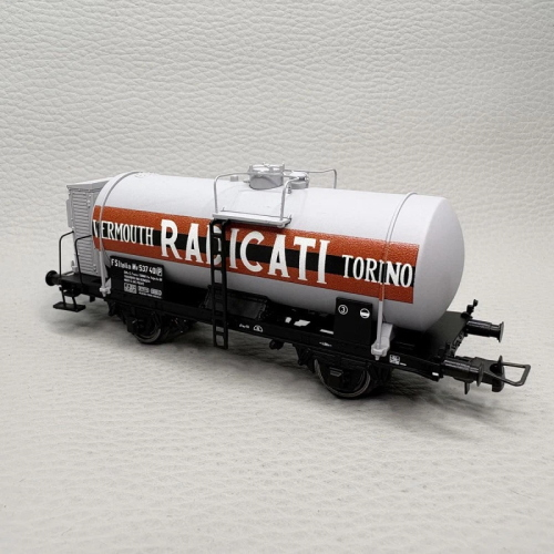 FS 2-AXLE TANK WAGON BIG TANK "VERMOUTH RADICATI TORINO" EP.III 1:87 Rivarossi Treni Modellino