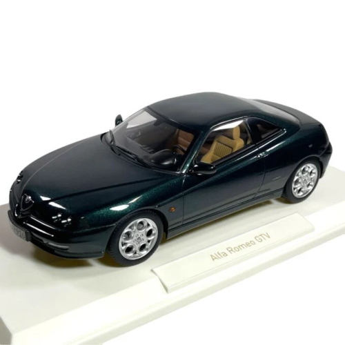 ALFA ROMEO GTV 2001 COVENTRY GREEN METALLIC 1:18 Norev Auto Stradali Modellino
