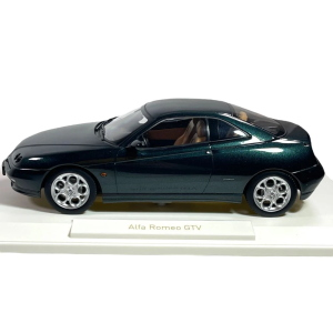 ALFA ROMEO GTV 2001 COVENTRY GREEN METALLIC 1:18 Norev Auto Stradali Modellino