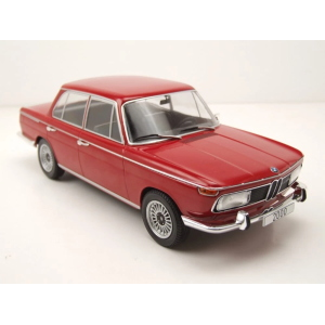 BMW 2000 (TYP 121) 1966 DARK RED 1:18 ModelCarGroup Auto Stradali Modellino