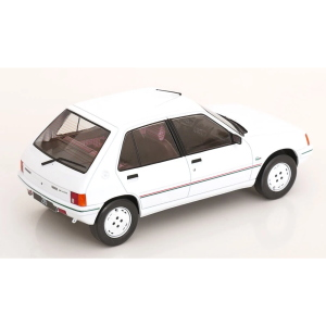PEUGEOT 205 1984 WHITE 1:18 ModelCarGroup Auto Stradali Modellino