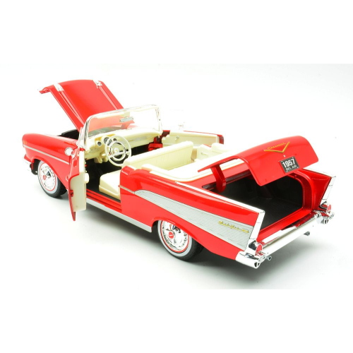 CHEVROLET BEL AIR CABRIO 1957 RED 1:18 Maisto Auto Stradali Modellino