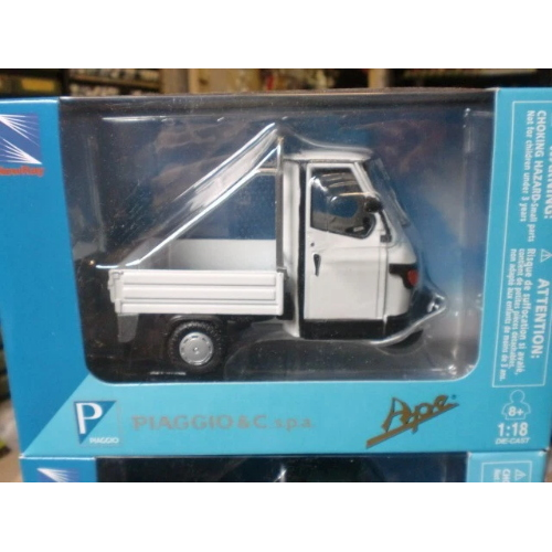 APE PIAGGIO CROSS 50 1994 WHITE 1:18 New Ray Moto Modellino