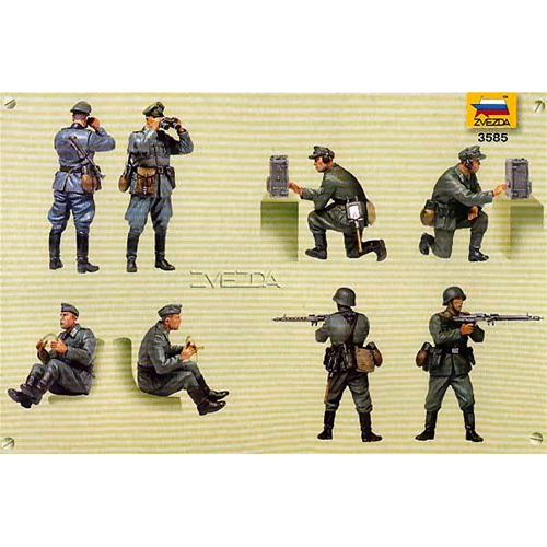 GERMAN HALFTRACK CREW KIT 1:35 Zvezda Kit Figure Militari Modellino