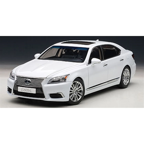 LEXUS LS600HL 2013 WHITE 1:18 AutoArt Auto Stradali Modellino