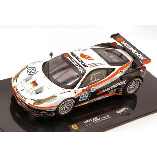 FERRARI 458 ITALIA GT2 N.89 LE MANS 2011 FAMBACHER-SIMONSEN-KEEN 1:43 Hot Wheels Auto Competizione Modellino