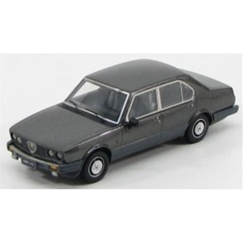 ALFA ROMEO ALFETTA 2000 QUADRIFOGLIO ORO 1983 GRIGIO NUBE METALLIC 1:43 Kess Model Auto Stradali Modellino